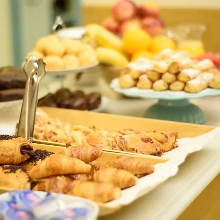 奥林普酒店 酒店 4*