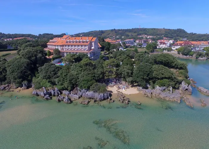 奥林普酒店 酒店 4*